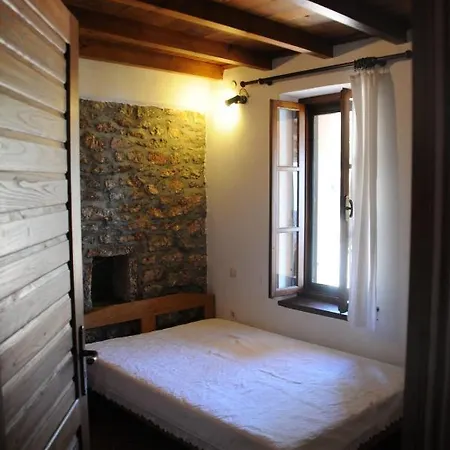 Traditional House In Xiropigado Appartamento